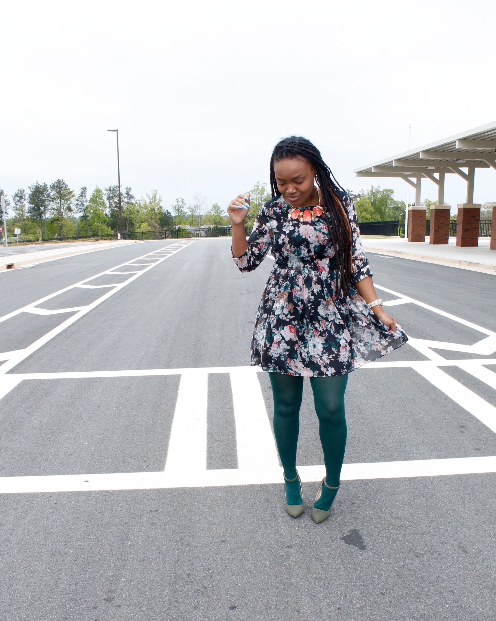 SHE TRAVELS AGENDA & NEW PHOTOS PREVIEW