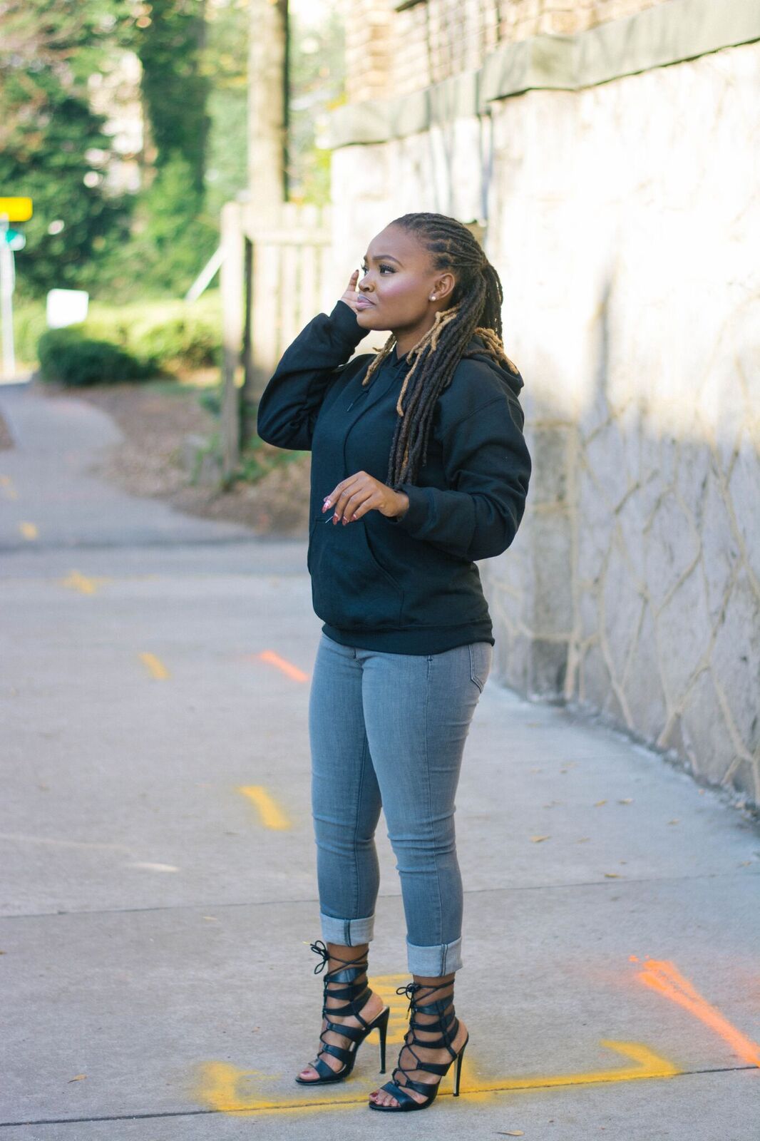 STYLE: CASUAL FRIDAY SWEATSHIRT X SPANX DENIM 