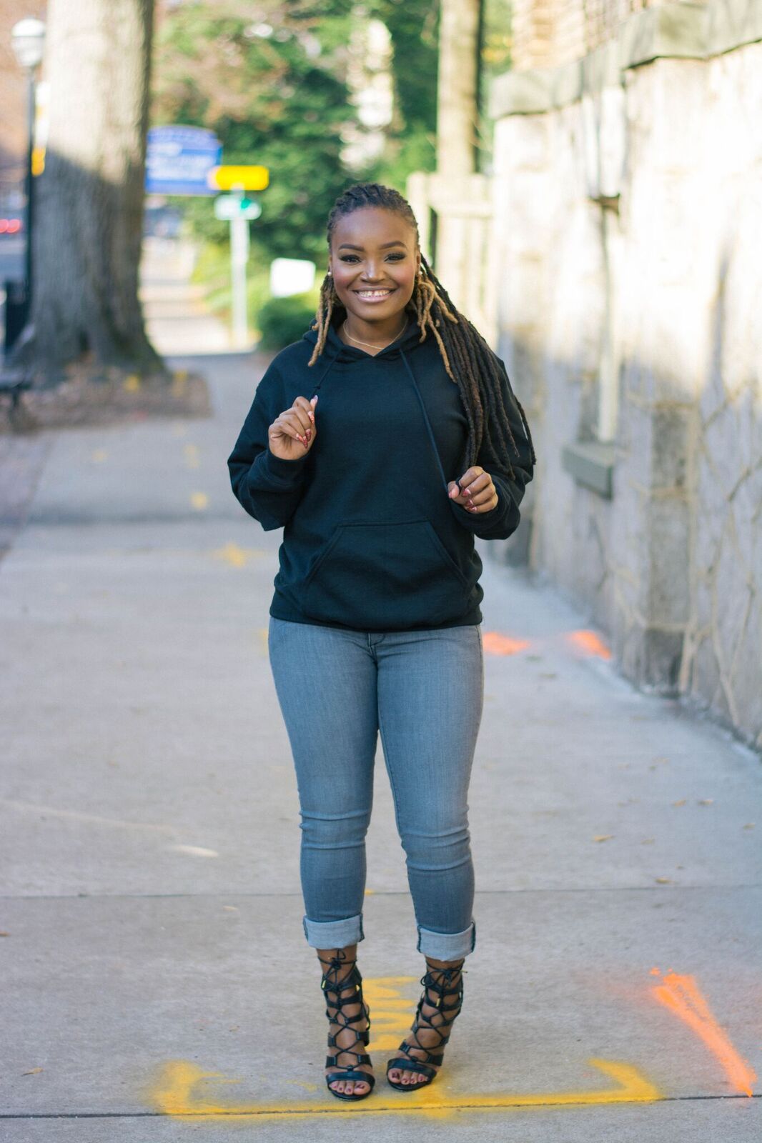 STYLE: CASUAL FRIDAY SWEATSHIRT X SPANX DENIM 