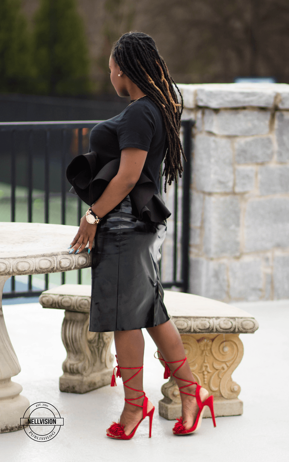 STYLE: MAKE ME CHIC BLACK CREWNECK RUFFLE CROP BLOUSE