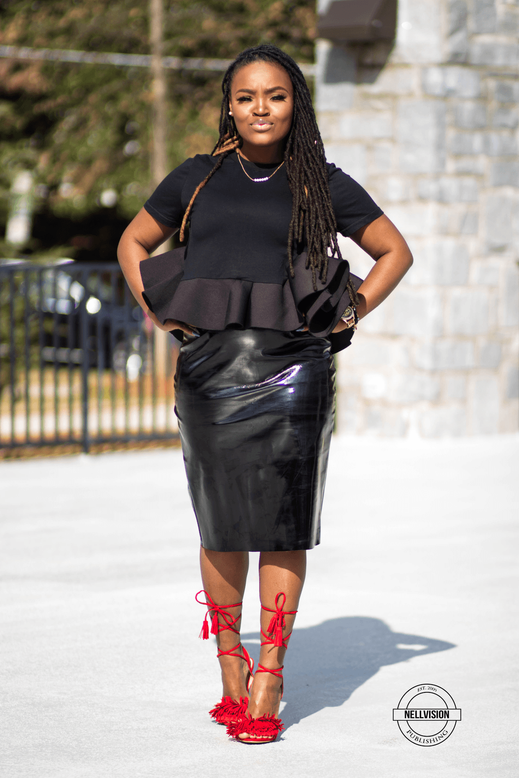 STYLE: MAKE ME CHIC BLACK CREWNECK RUFFLE CROP BLOUSE
