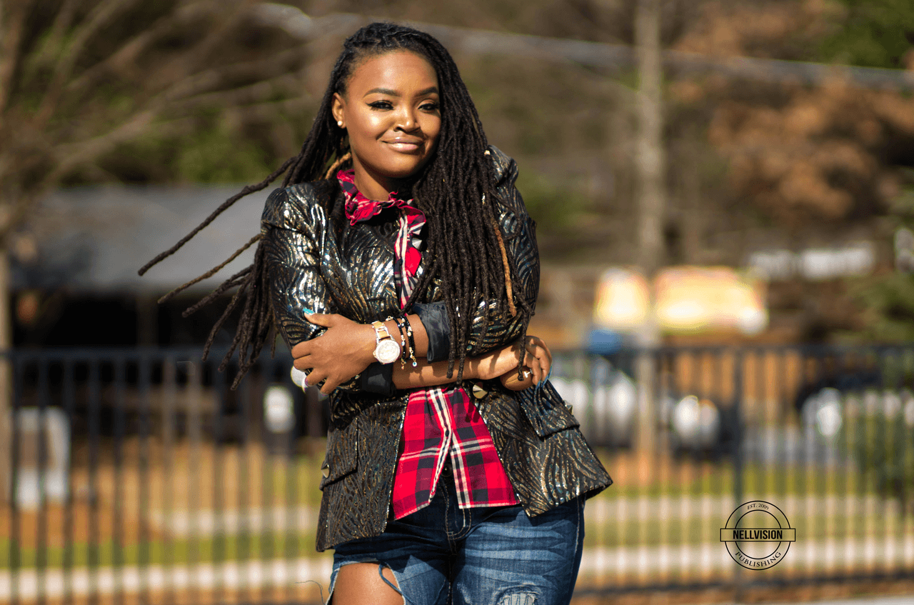 STYLE: BOOK SIGNING SPARKLY JACKET X RIPPED DENIM