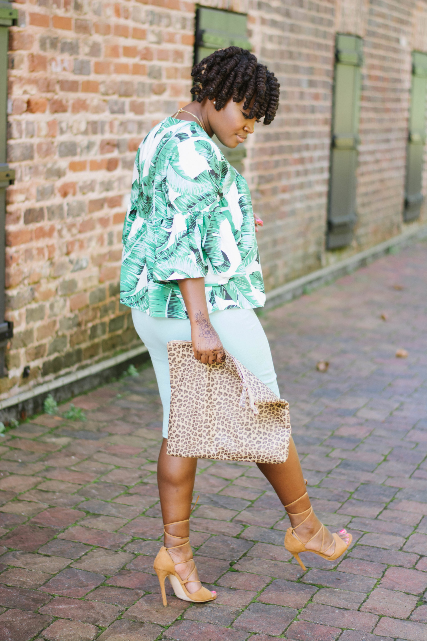 SUMMER CLOSEOUT FLORAL BLOUSE