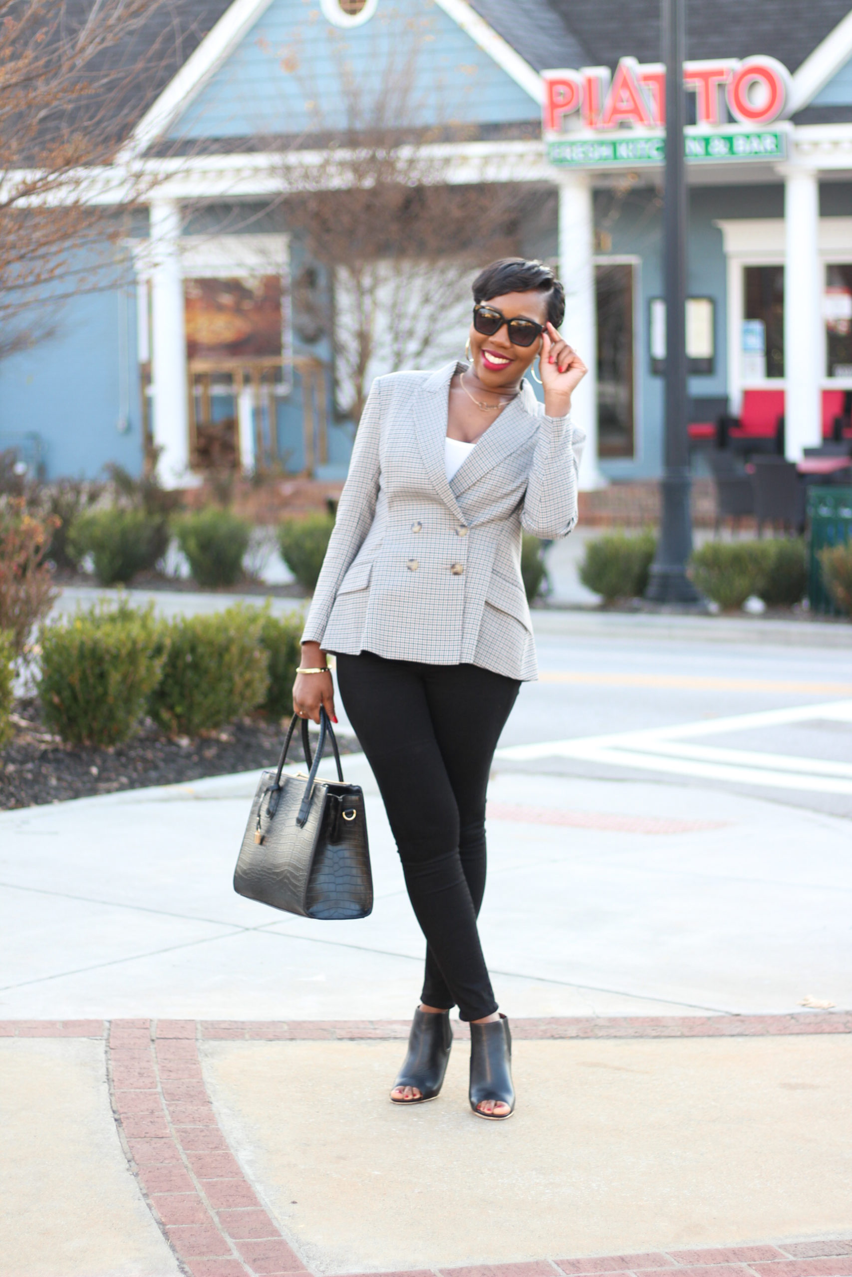 SHOTS BY PRIIINCESSS: BLOGGER DANIESHA SMITH