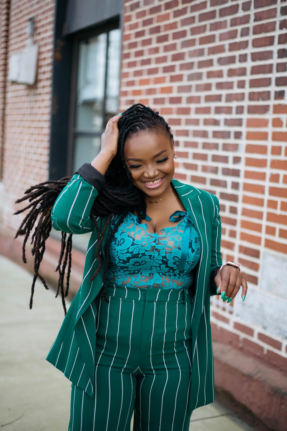 I DON'T LET CONTENT GO TO WASTE BUT HERE'S HERE'S THE RUNDOWN ON WHAT TO DO WHEN YOU DON'T LIKE THE PHOTOS EVEN IF IT'S IN THIS BEAUTIFUL GREEN SUIT.