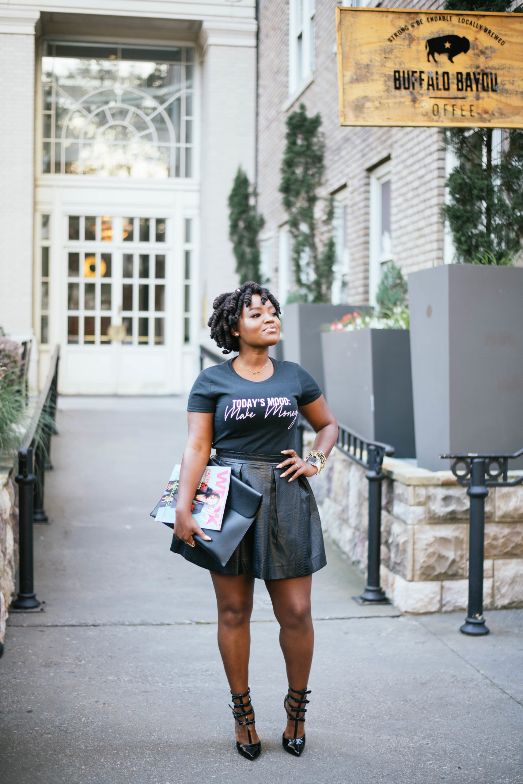 TODAY'S MOOD: MAKE MONEY- & HOW TO MAKE MONEY BLOGGING