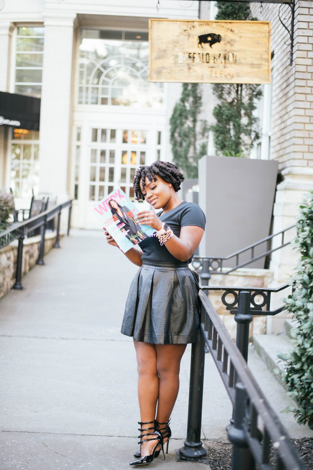 TODAY'S MOOD: MAKE MONEY- & HOW TO MAKE MONEY BLOGGING