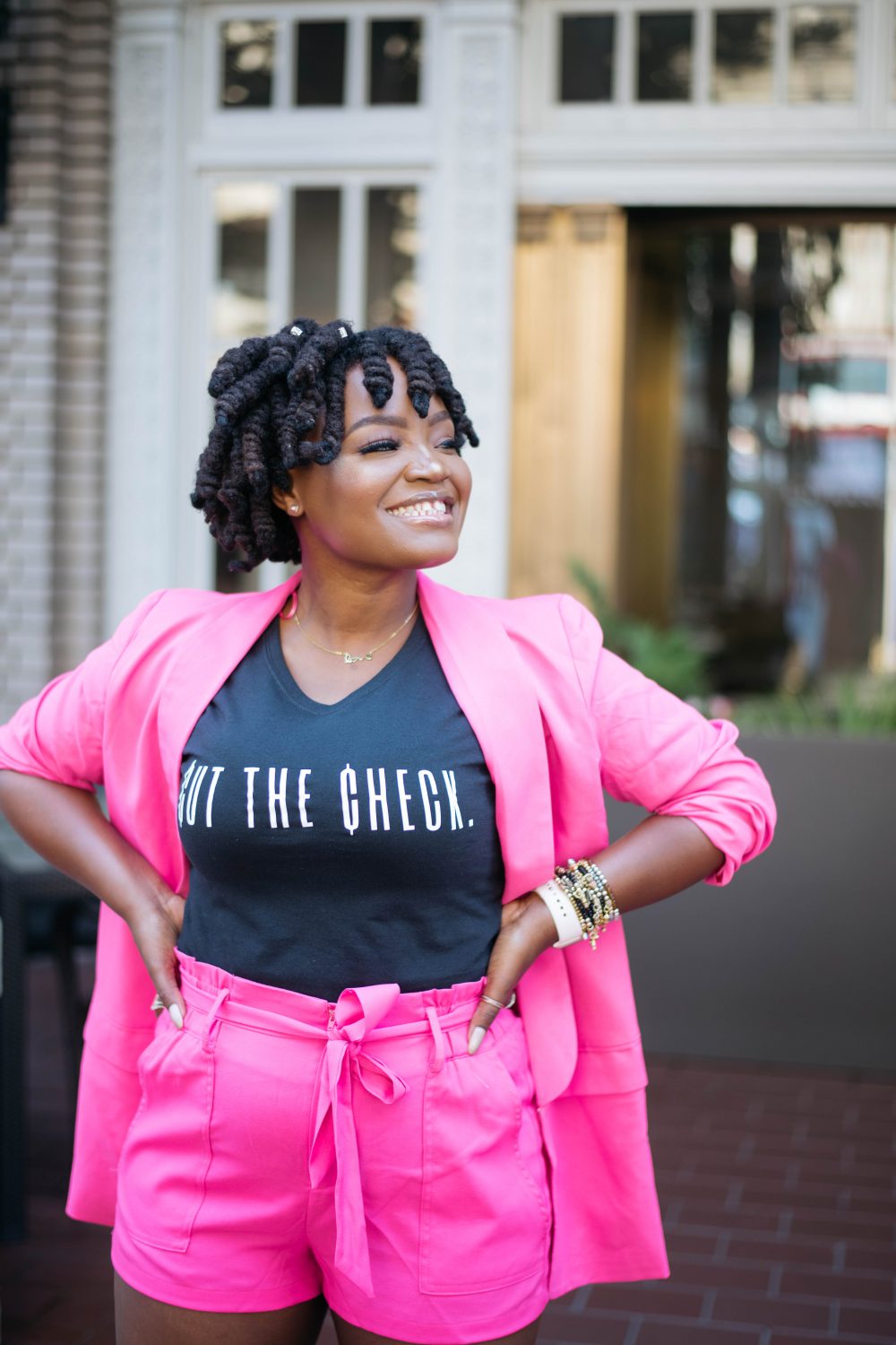SHORT PINK SUIT +CUT THE CHECK TEE- SPEAKER STYLE