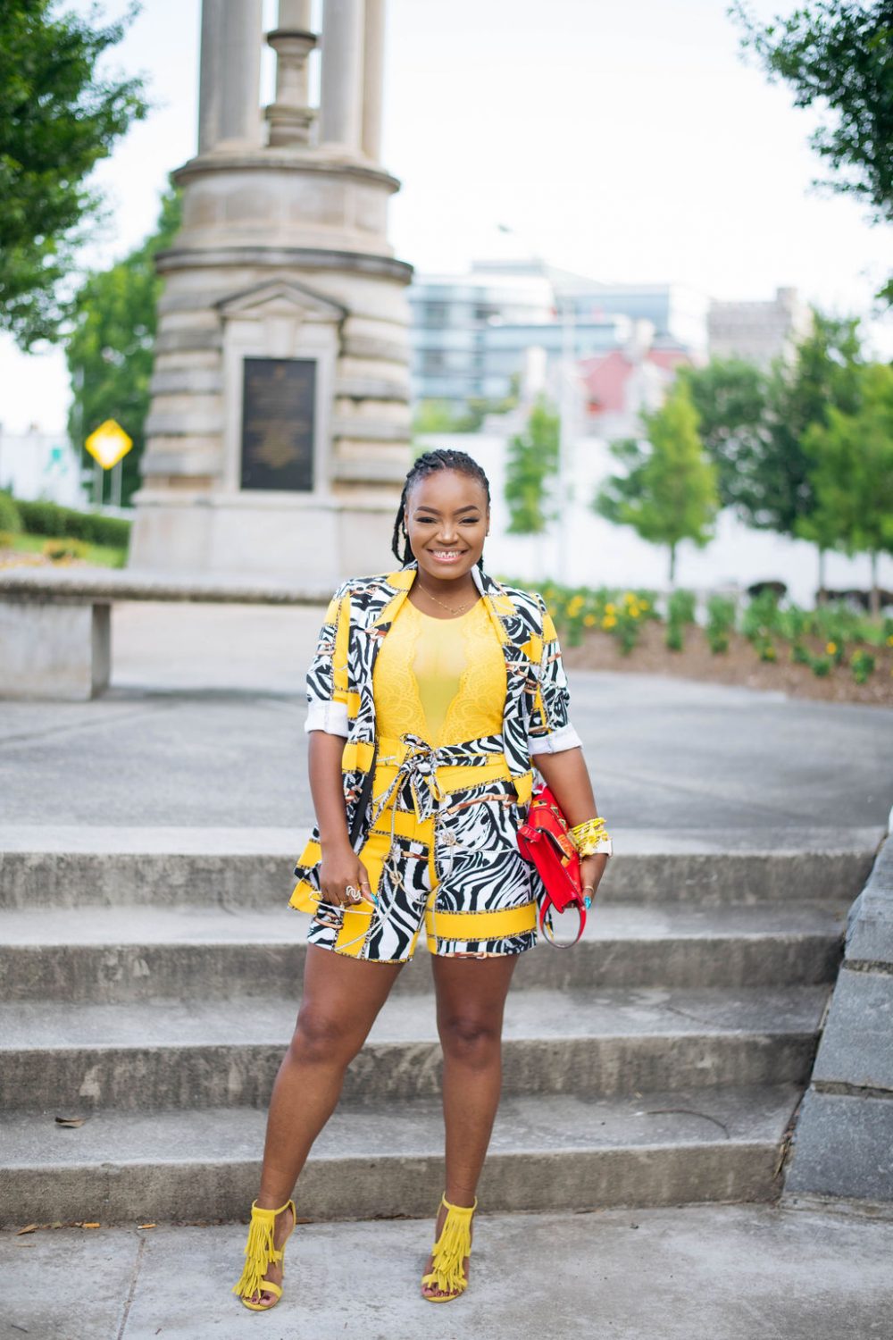 YELLOW SHORTS SUIT