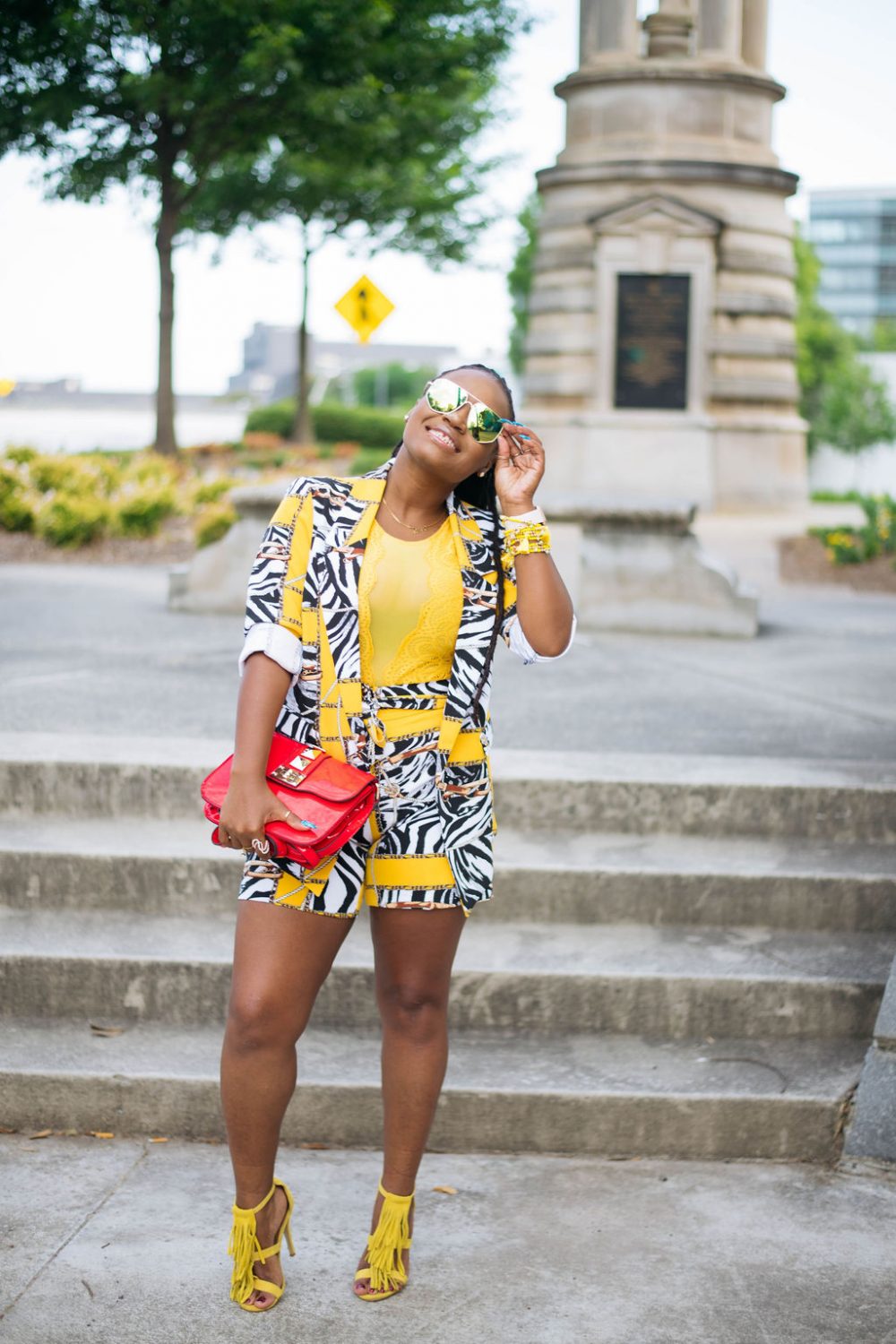 YELLOW SHORTS SUIT
