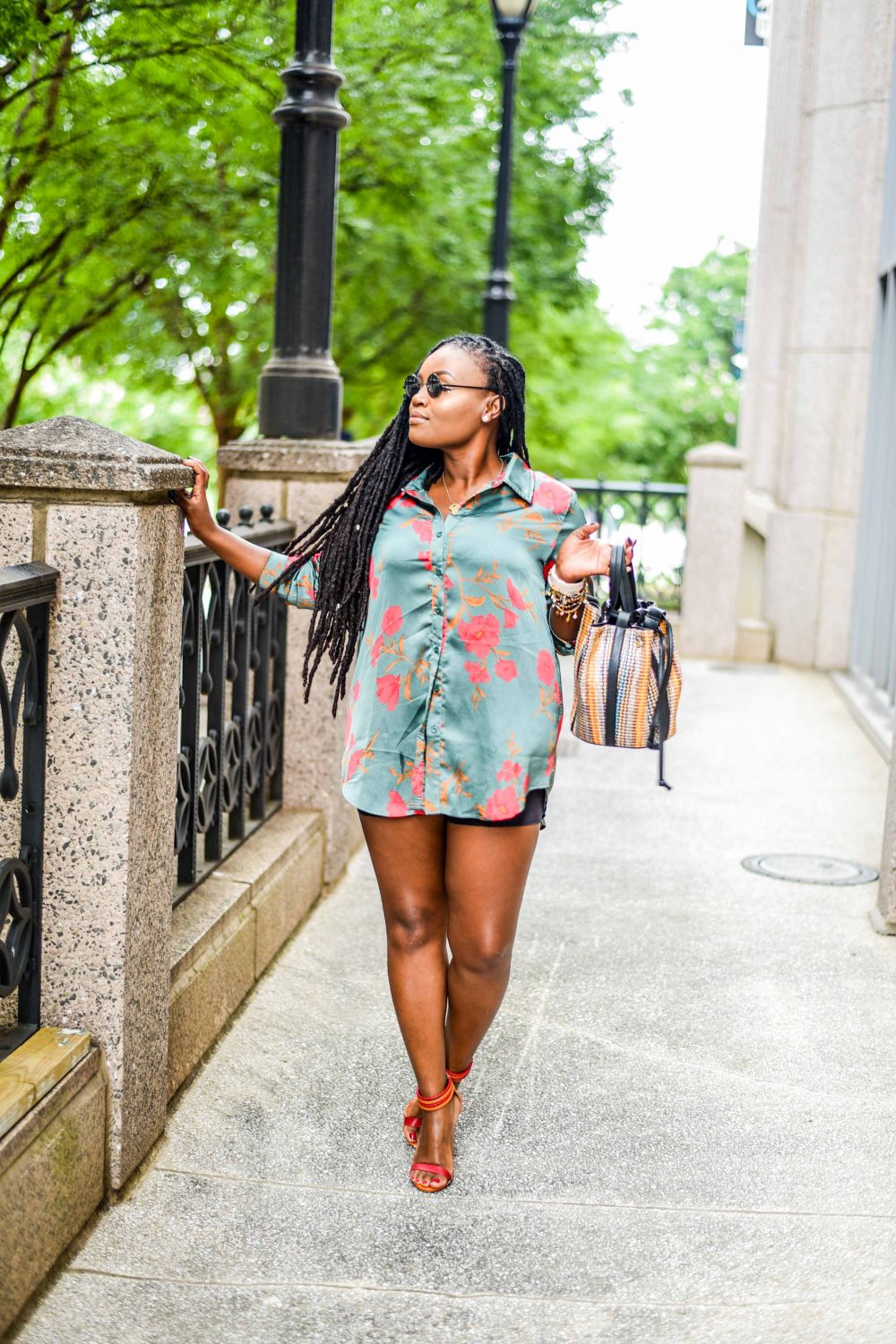 FLORAL BUTTON DOWN BLOUSE