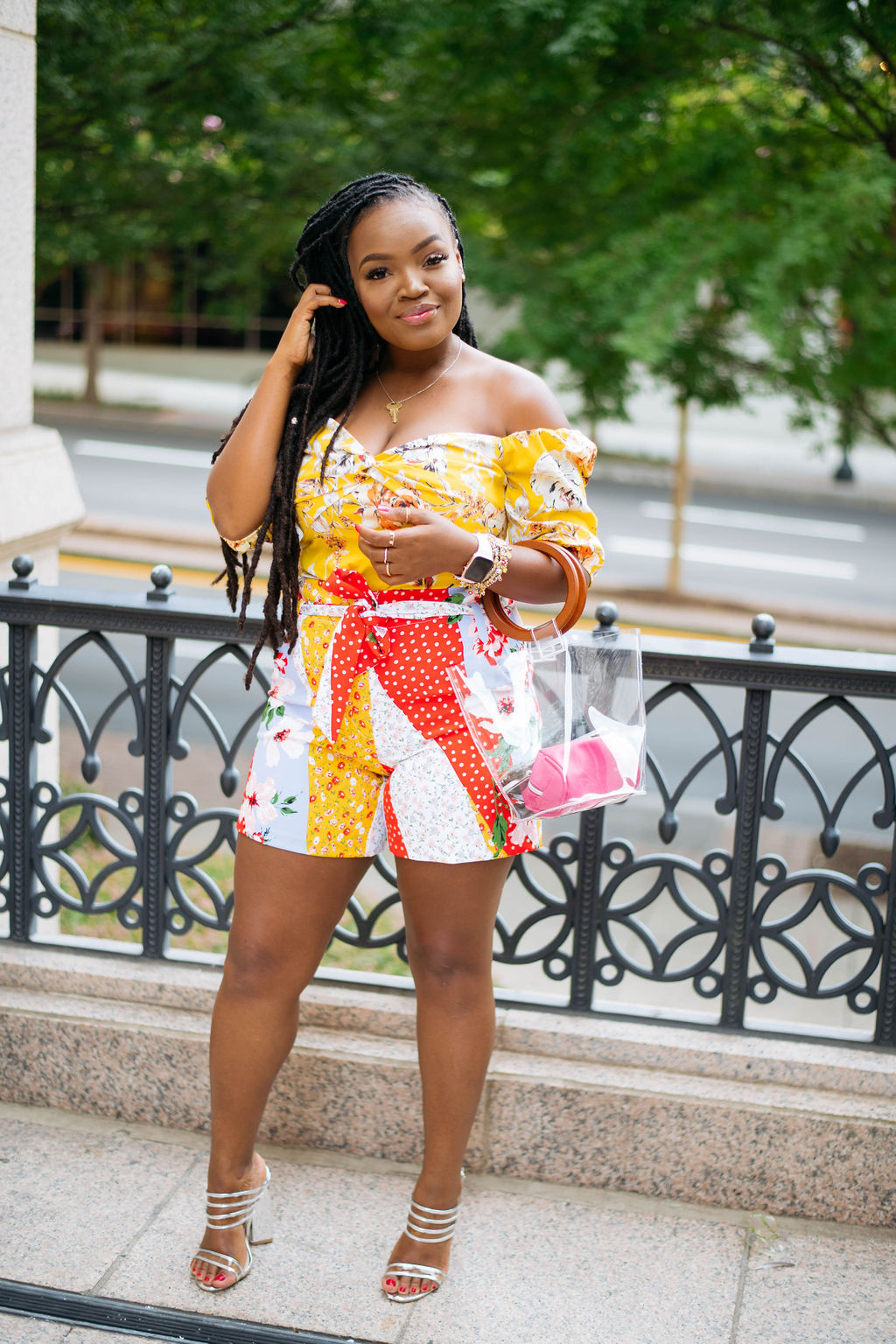 NEW YORK AND COMPANY FLORAL SHORTS