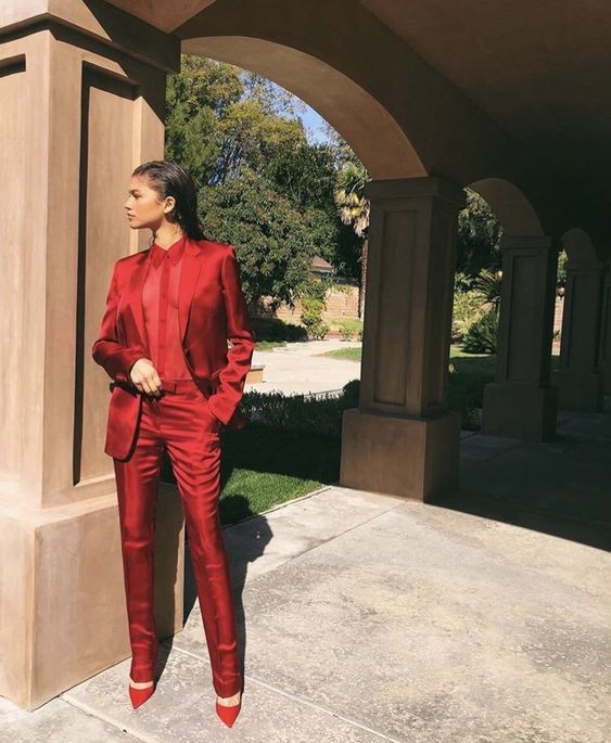 5 FALL OUTFITS INSPIRATION FROM​​ ZENDAYA RED SUIT