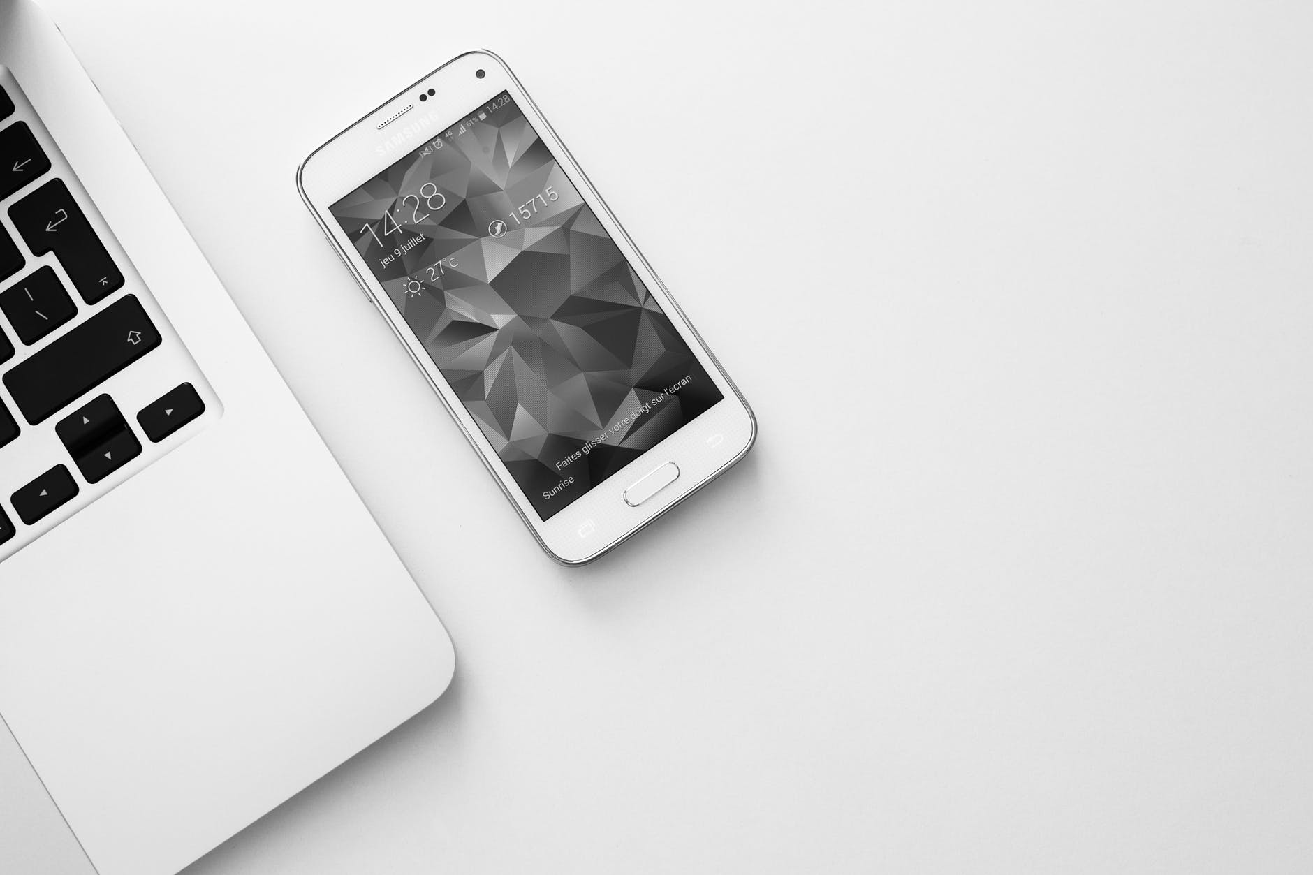 HOW TO CREATE A WEALTH PLAN WITH THE APPLE STOCK SPLIT