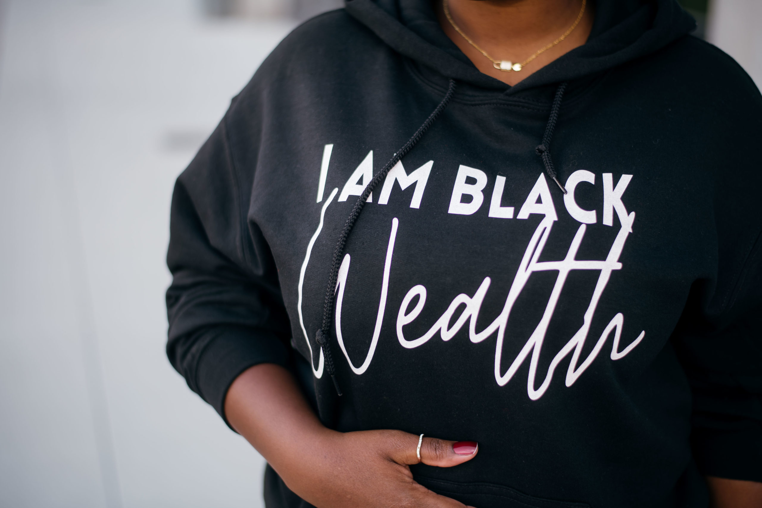HOW TO STYLE YOUR FALL HOODIE FOR DATE NIGHT