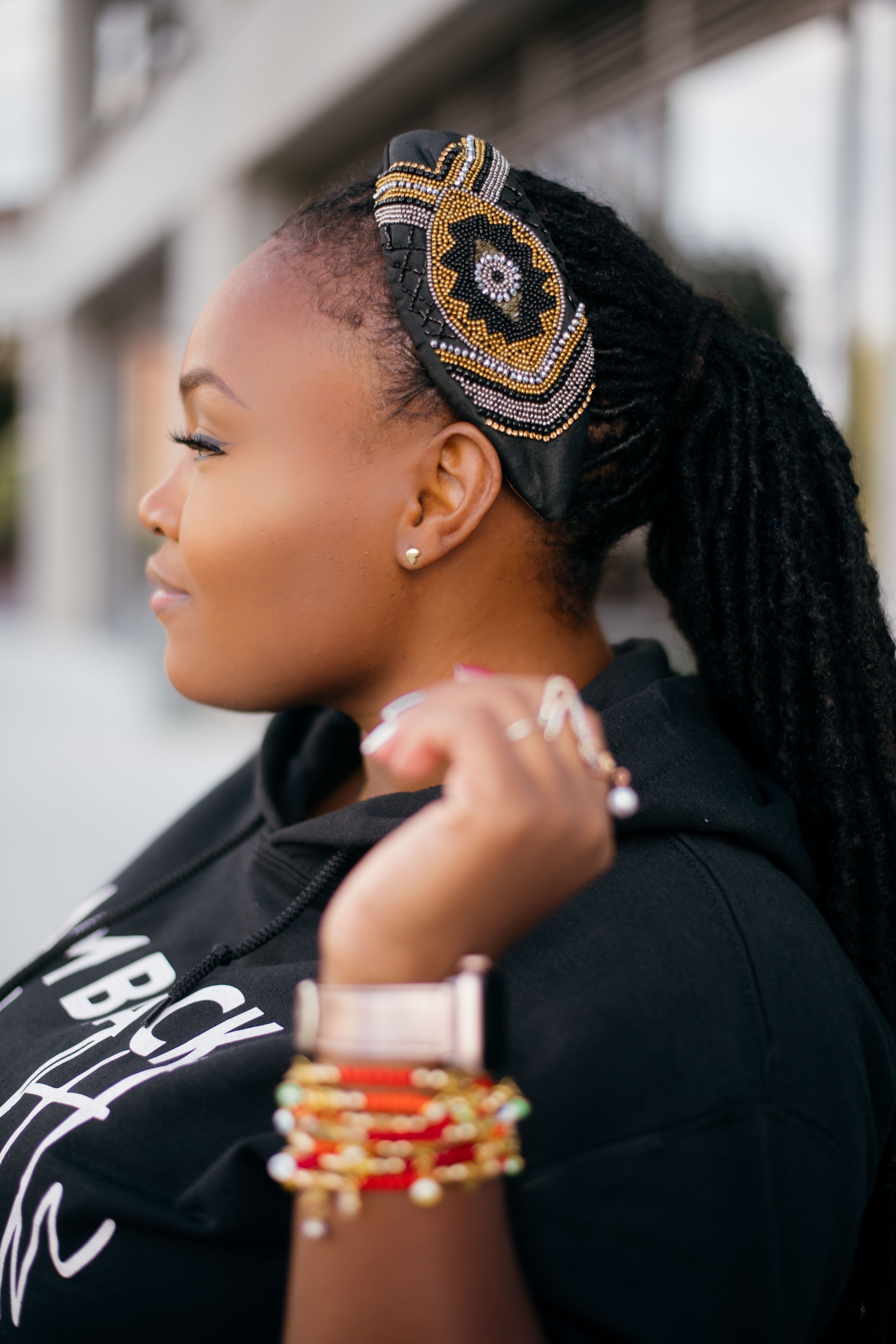 HOW TO STYLE YOUR FALL HOODIE FOR DATE NIGHT 