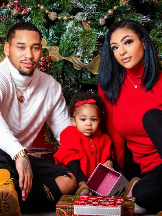 4 Simple Family Christmas Photoshoot Ideas