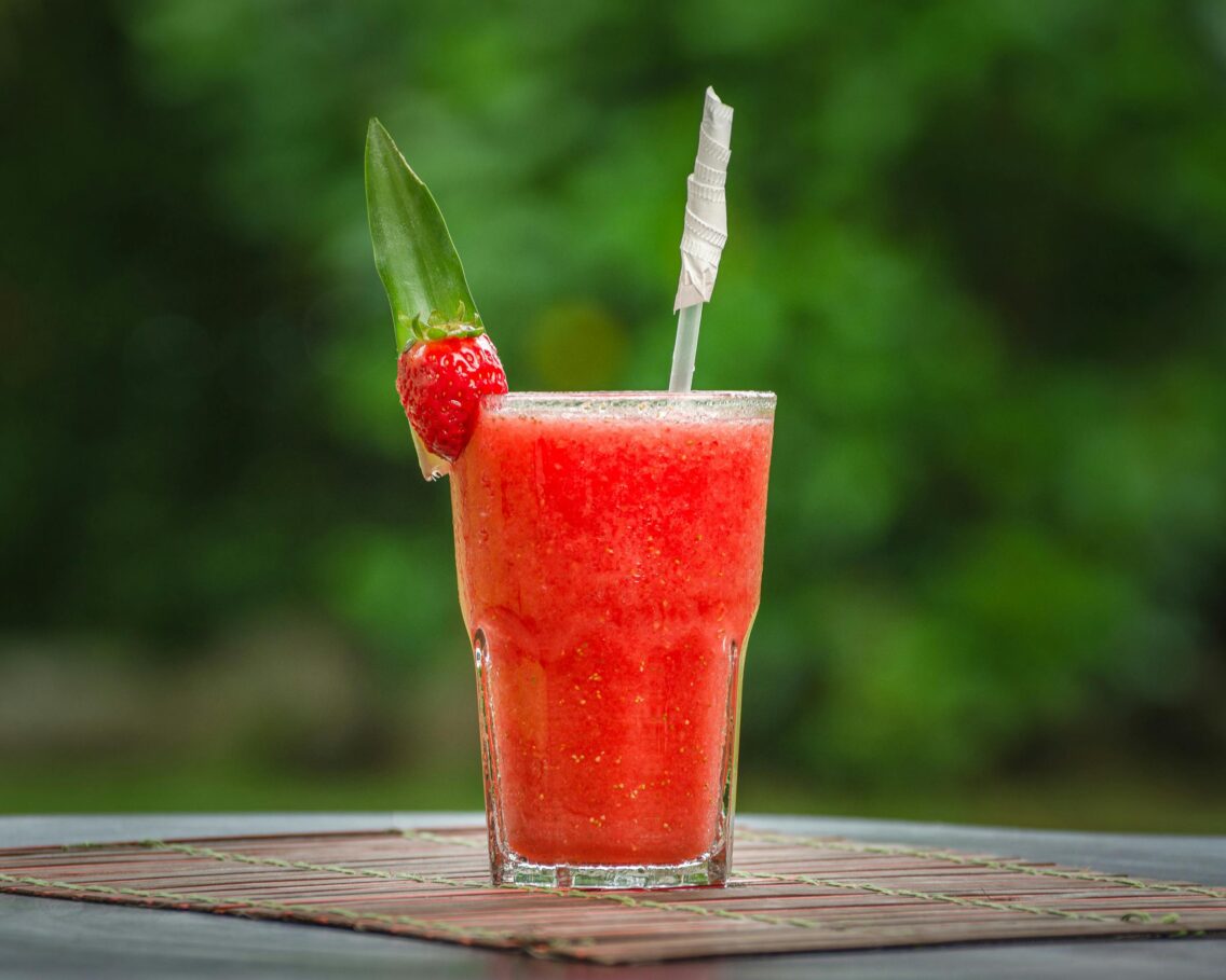 The Strawberry Sunshine Is the Best Summer Juice For Hydration